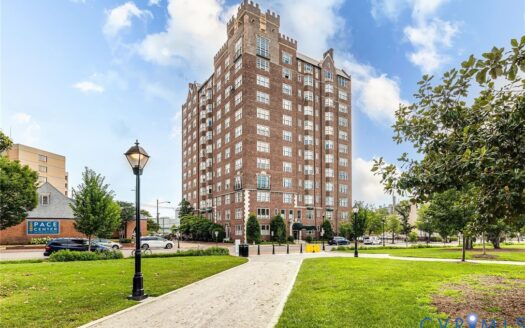 612 W Franklin Street #11B